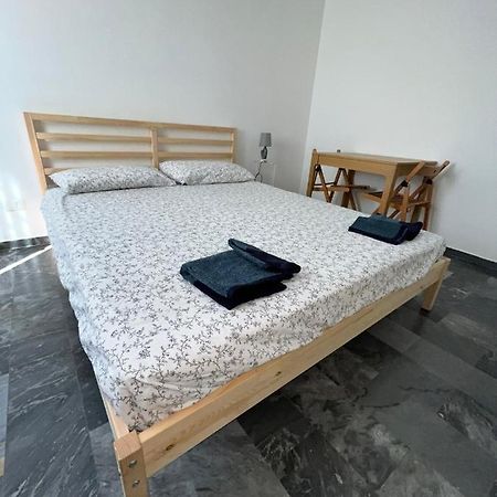 Apartament Bilocale Roggia Scagna 7 Mediolan Zewnętrze zdjęcie