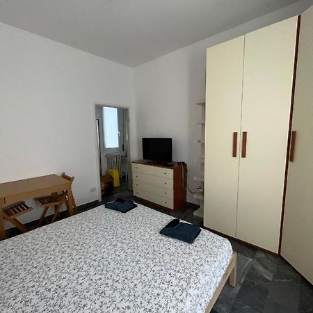Apartament Bilocale Roggia Scagna 7 Mediolan Zewnętrze zdjęcie